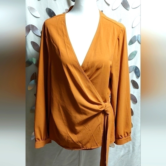 Shein Wrap Top Size 0XL - Picture 4 of 5